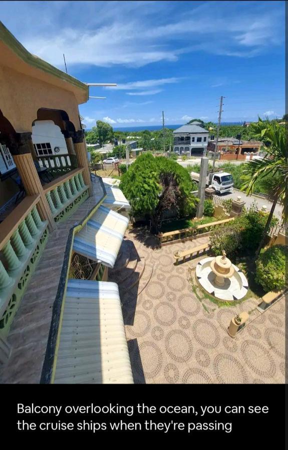 Cambridge Mi Casa Ur Casa With Pool And Beach Access Runaway Bay Exterior foto